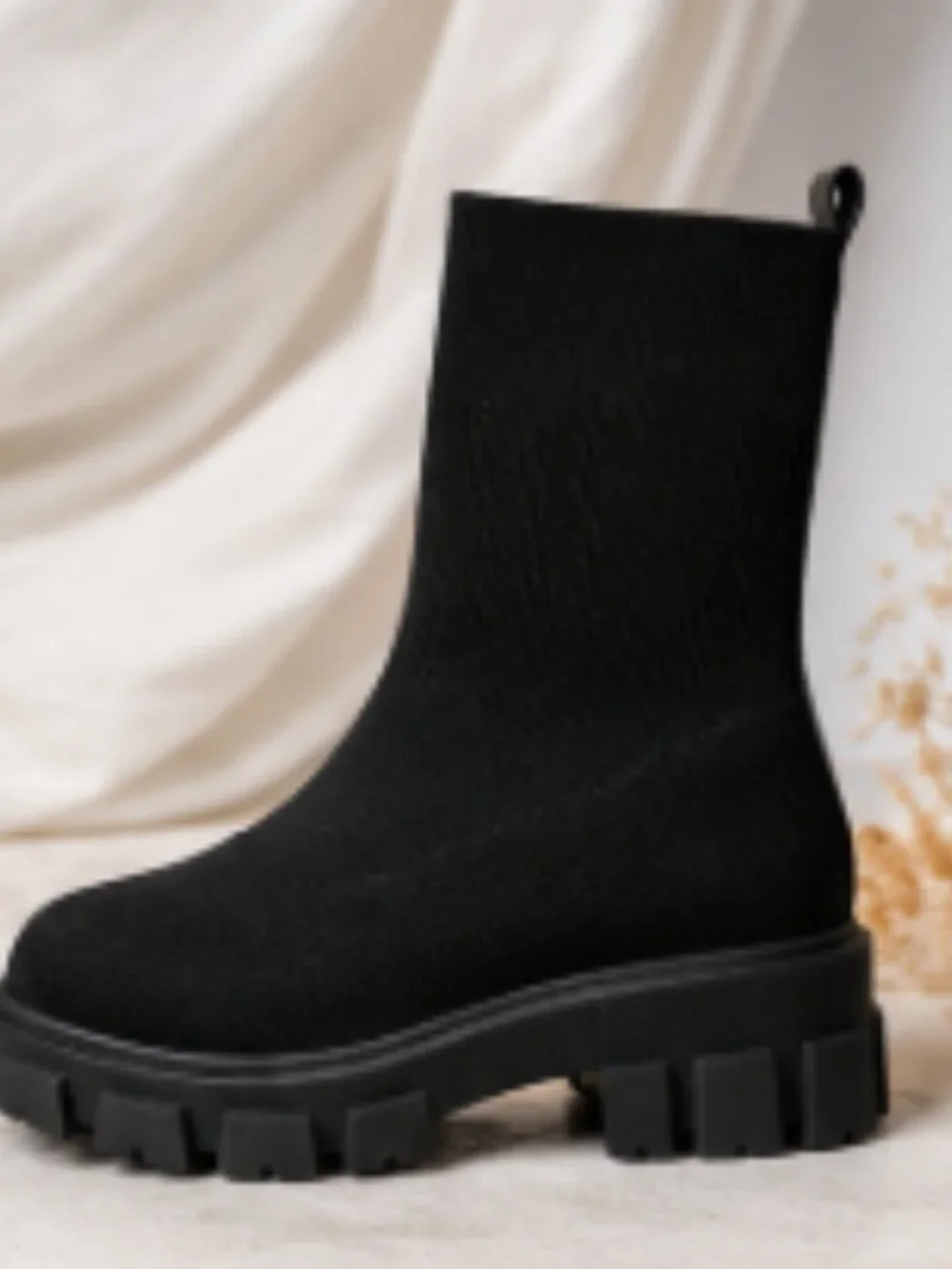 Black Knit Sock Boots Chunky Lug Sole Pull-On Ankle Boots Size 31